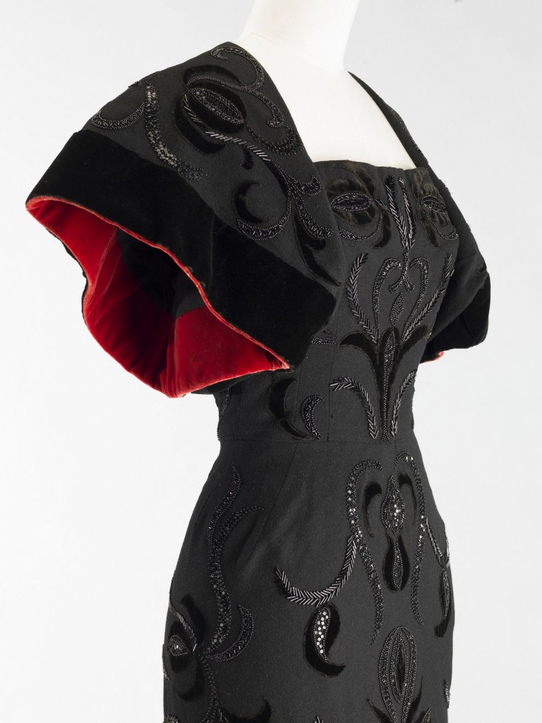 2.-Balenciaga-Robe-et-boléro-détail-1947-1948-768×1024
