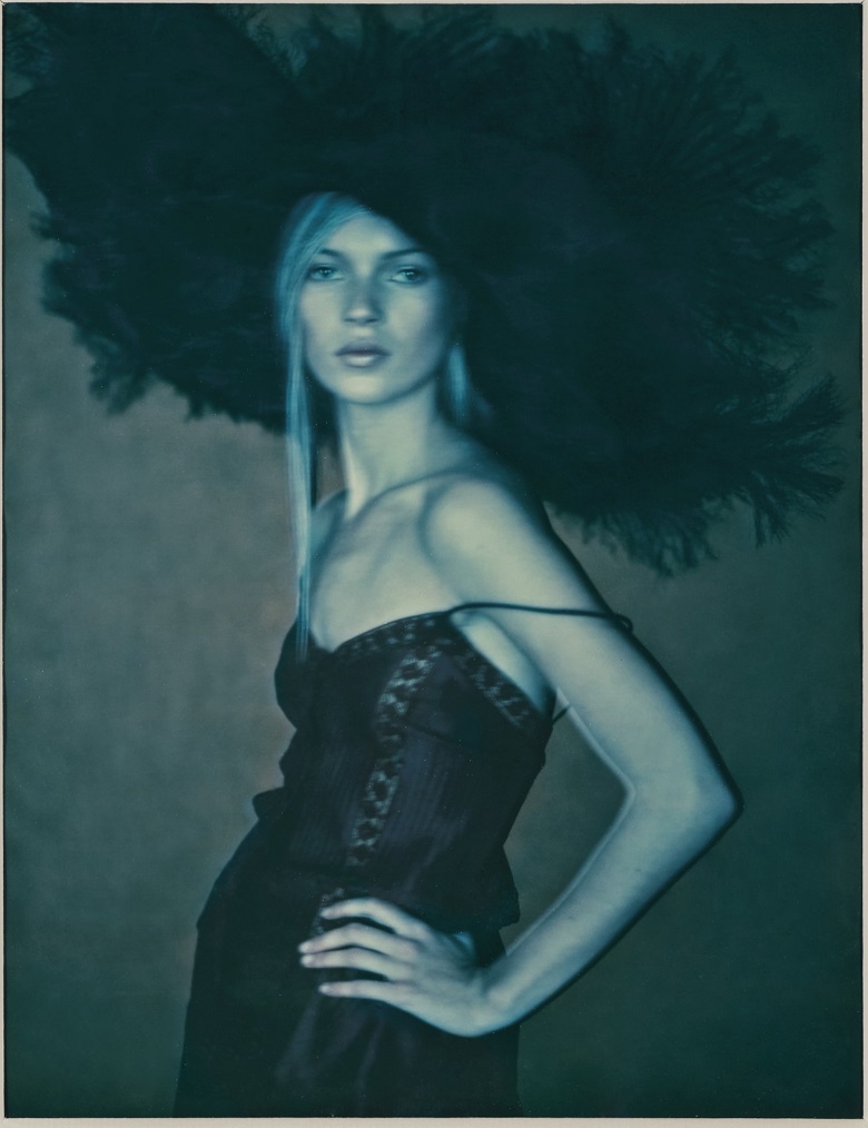 Paolo Roversi, Kate Moss pour Vogue, Paris, 1994, €8,000-10,000 credit Paolo Roversi.jpg