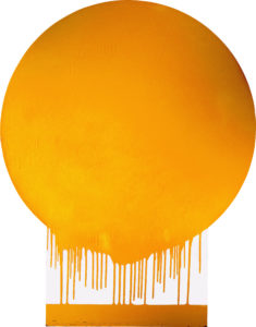 soleil de forme ronde avec des coulures dans le bas, couleur jaune or.