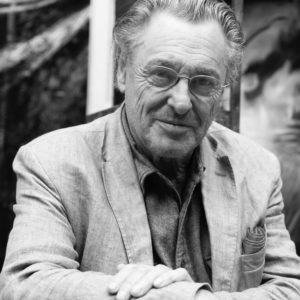 Portrait de l'artiste Gérard Garouste en noir et blanc, photographie