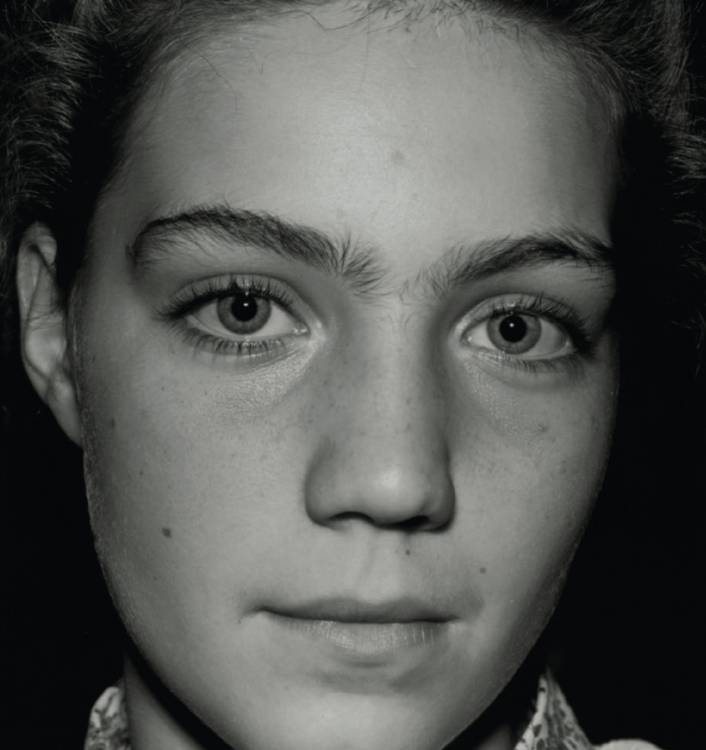 Philippe BAZIN (Nantes, 1954) Adolescents Tirage noir & blanc contrecollé sur aluminium (36 photographies), 1993-95