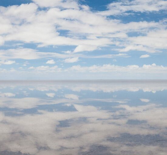 Le miroir d'eau sur le désert de sel, 2015, Bolivie, projet Elina,© Jeanne Bucher Jaeger