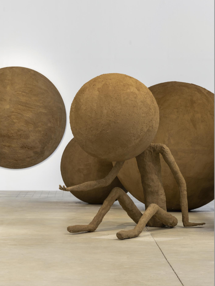 Gloria Friedmann. Vue d’exposition « Combien de terres faut-il à l’homme ? », HAB Galerie © Martin Argyroglo / LVAN