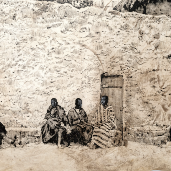 Roméo Mivekannin, « Le village soudanais » en 1895 sur le Champ-de-Mars, acrylique sur drap teinté à base d’un bain d’élixir, 2026, Courtesy de l’artiste et Galerie Cécile Fakhoury (Abidjan, Dakar, Paris) Photographie © Grégory Copitet